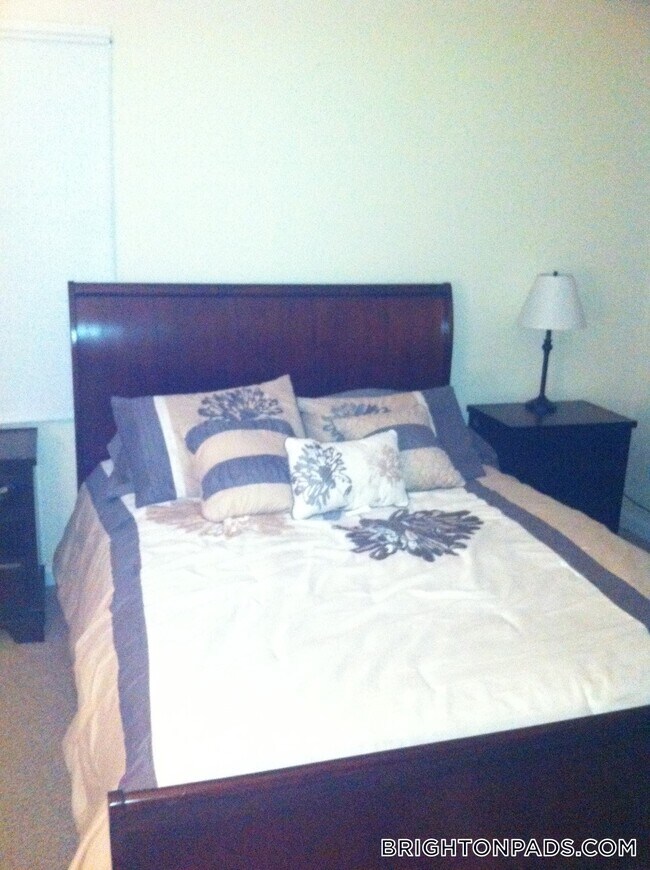 Foto del edificio - 9 Etna St