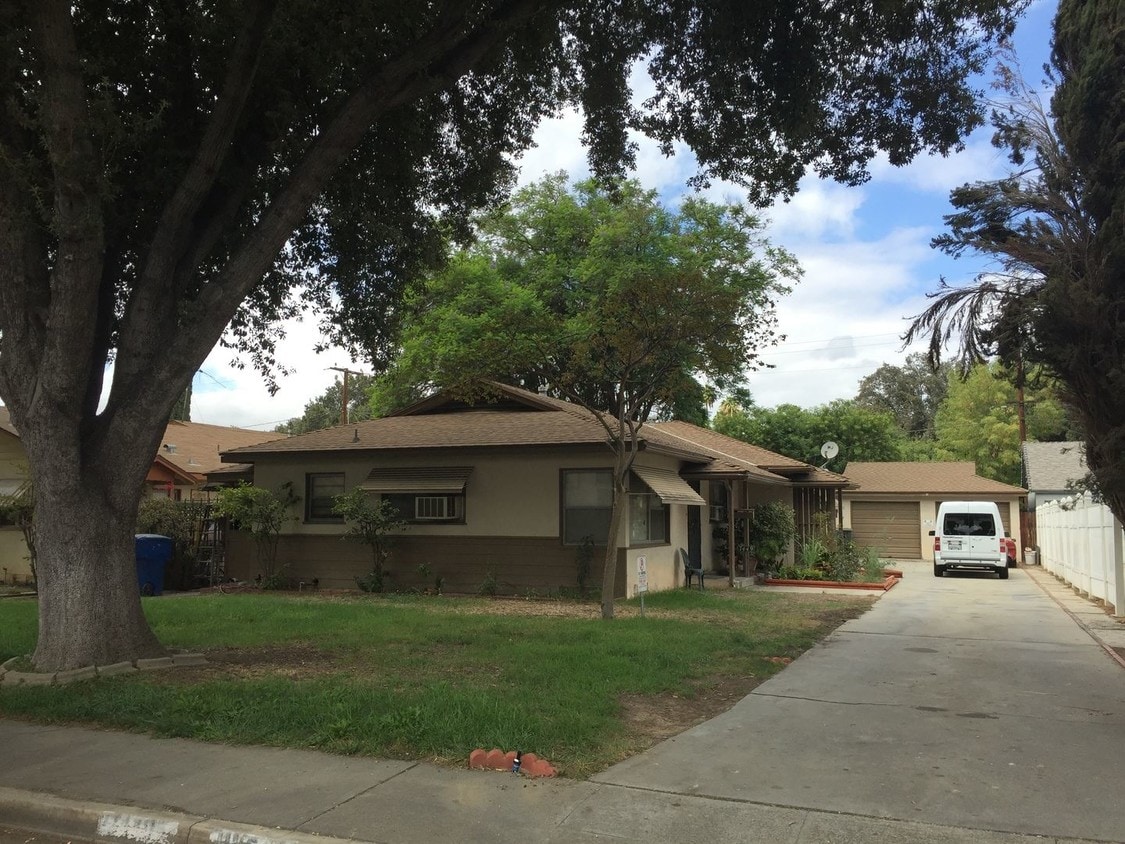 Primary Photo - 7451 Mount Vernon St