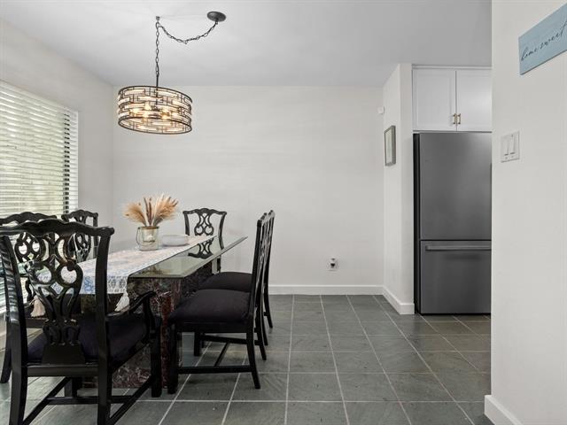 Foto del edificio - 2633 McCart Ave