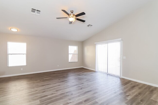 Foto del edificio - 8349 N 85Th Drive