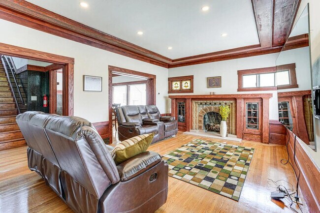 Foto del edificio - 1334 8th St