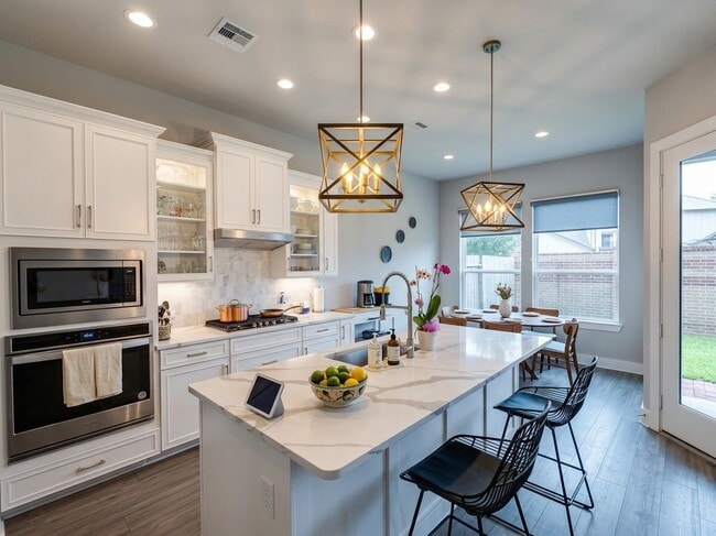 Building Photo - 4105 Upland Bend Dr
