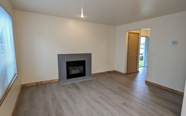 Foto del edificio - Arlington - Gleneagle Duplex