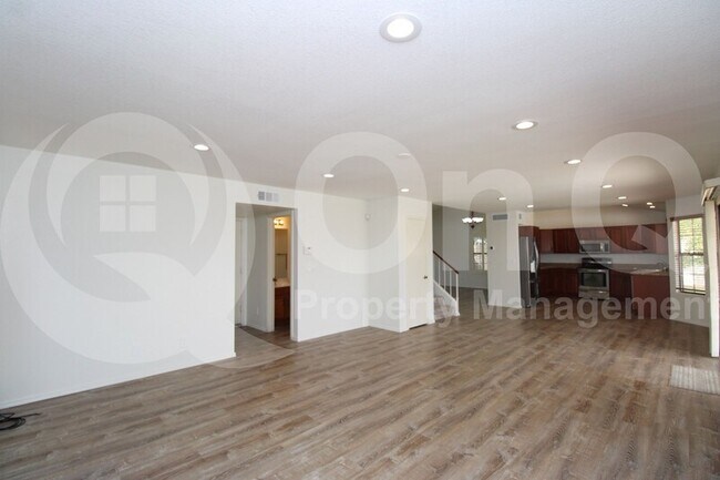 Foto del edificio - 2719 E Hope St