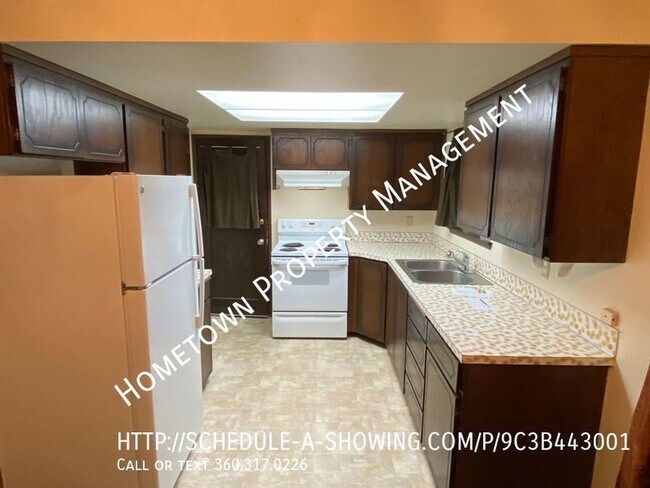 Foto del edificio - Westside Rambler with a peaceful setting- ...
