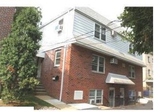 Foto del edificio - 1020-1024 Fox Chase Rd
