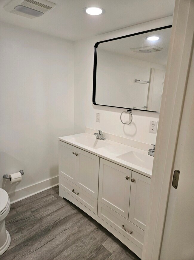 Foto del edificio - 123 Pebble Creek lane (Red Cabin)