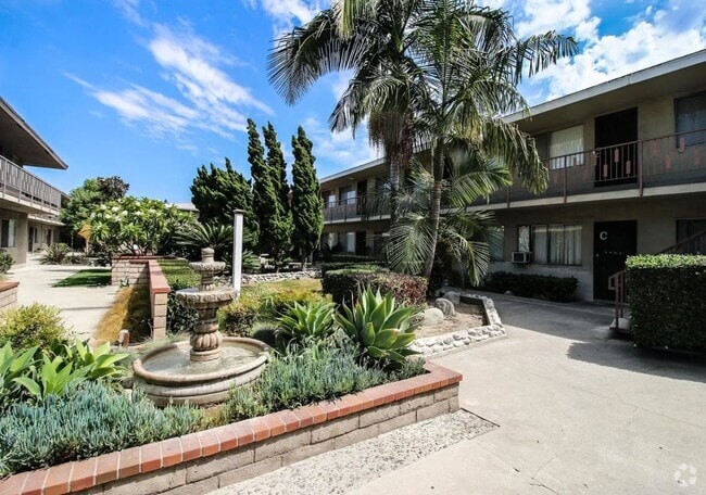 Building Photo - Estancia Downey Apartments