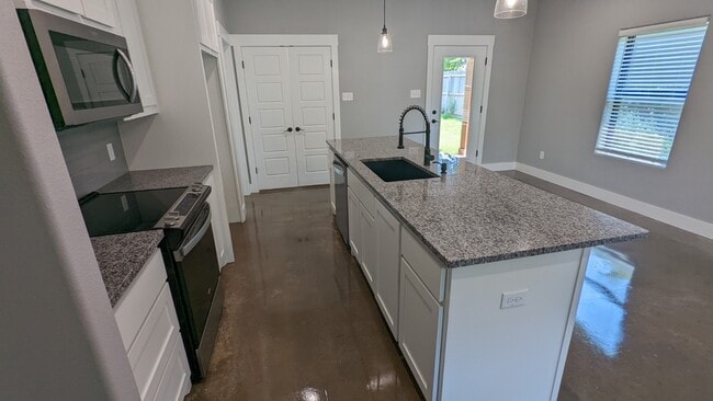 Foto del edificio - 405 E Shepherd St