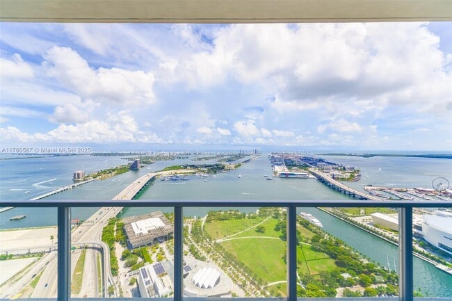 Building Photo - 1100 Biscayne Blvd