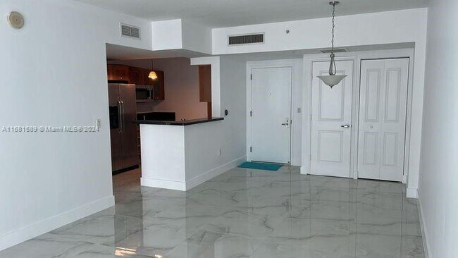 Foto del edificio - 186 SE 12th Terrace