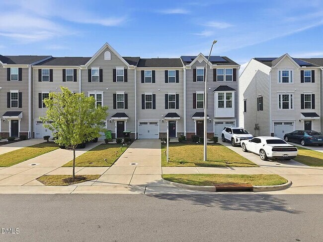 Foto del edificio - Lease OR Lease to Own
