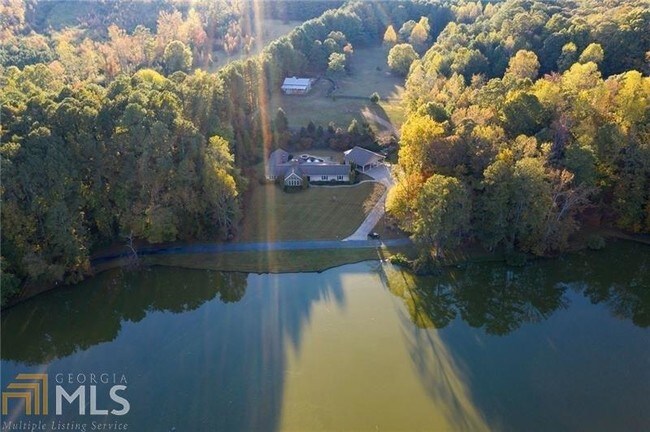 Foto del edificio - 232 Lakewood Dr SE