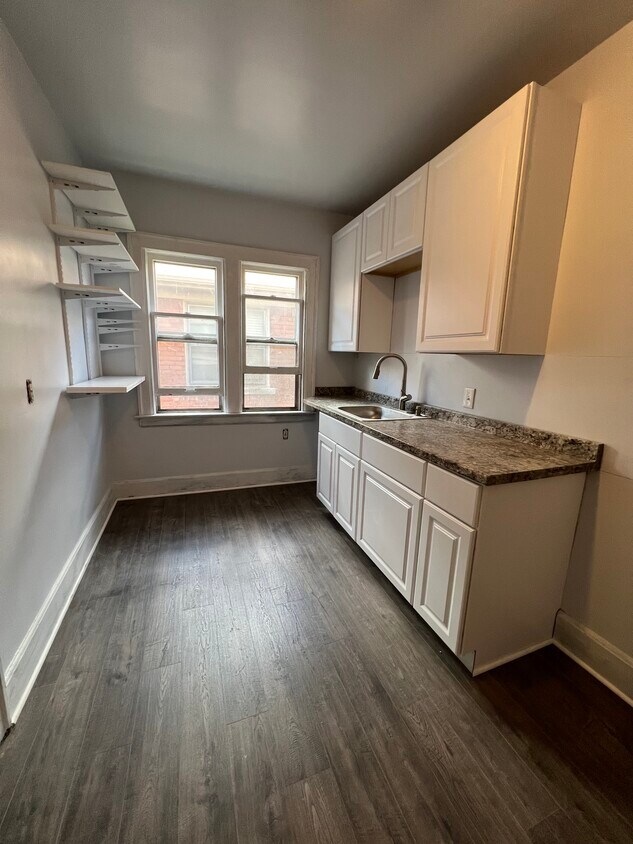 914 Beaconsfield Ave Unit 3, Grosse Pointe Park, MI 48230 Apartments