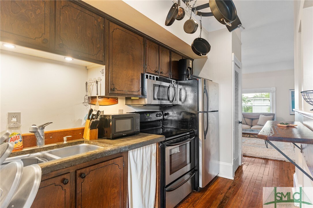 Primary Photo - 109 W Bolton St