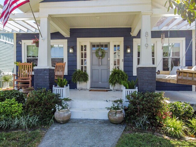 Foto del edificio - Beautiful Cleveland Park Bungalow, just 2 ...