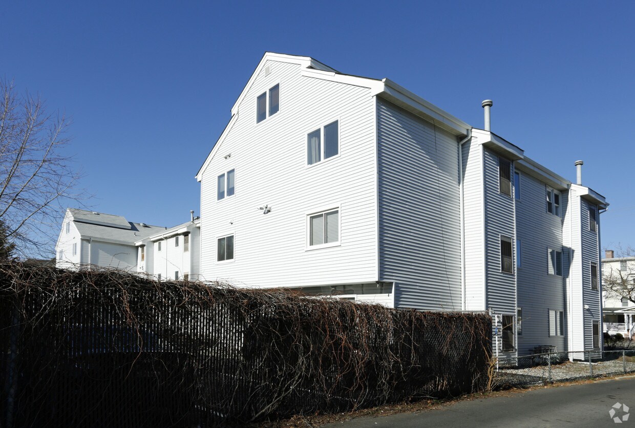 Building Photo - 316 6th Ave