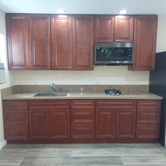 Foto del edificio - 4220 Chestnut Ave