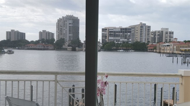 Building Photo - 2 br, 2 bath House - 4049 Crayton Rd #4049