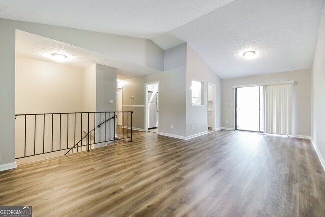 Building Photo - 2815 Fox Hall Ln N