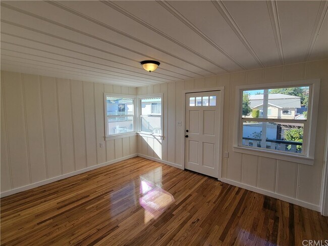 Foto del edificio - 2012 Cherry Ave