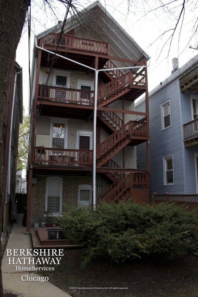 Building Photo - 3023 N Seminary Ave