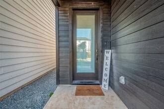 Building Photo - 2726 Anita St