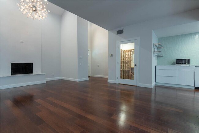 Building Photo - 5022 Cedar Springs Rd