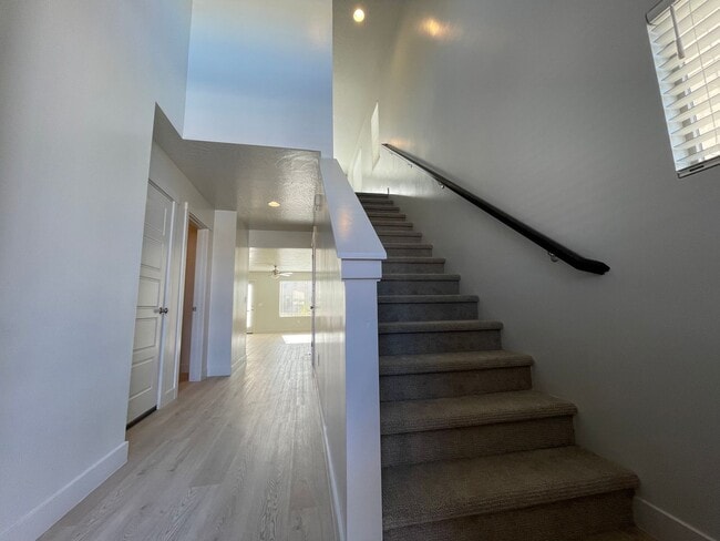 Building Photo - 3168 E Sky Rim Wy