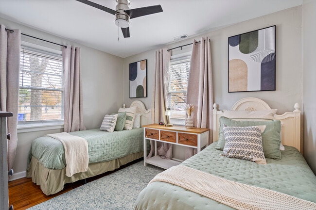 Building Photo - 400 Arbor St