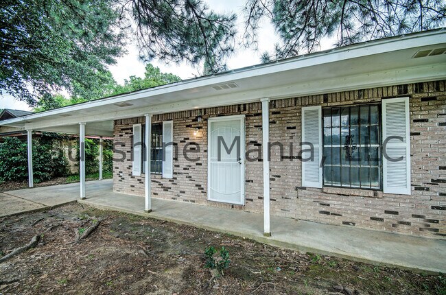 Foto del edificio - 2325 Lake Glen Dr