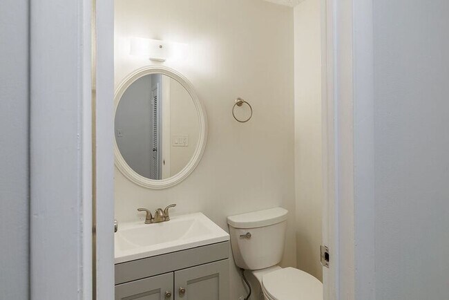 Foto del edificio - 134 Fernbanks Ct