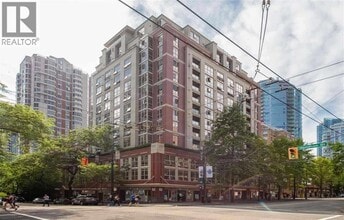 Building Photo - 819 Hamilton St