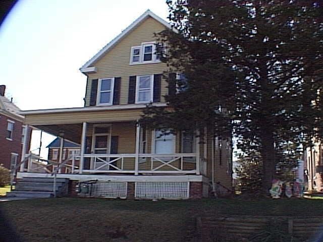 Primary Photo - 530 W Broadway