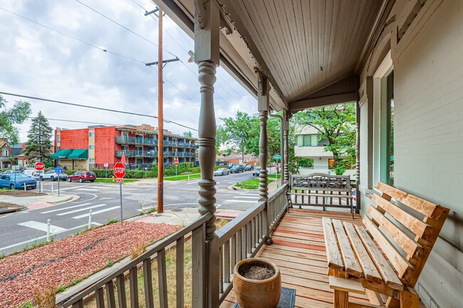 Foto del edificio - 536 E 2nd Ave