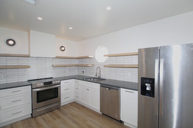 Foto del edificio - Charming Renovated Cottage with Granite, S...
