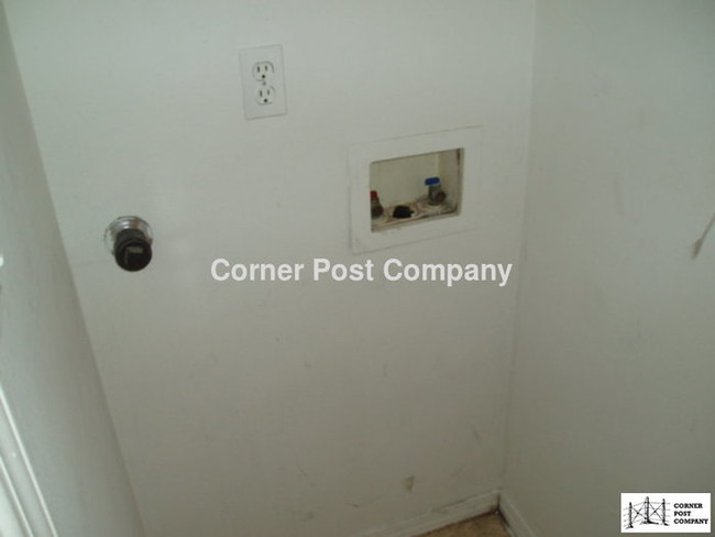 Building Photo - Rio Rancho Apartment!
