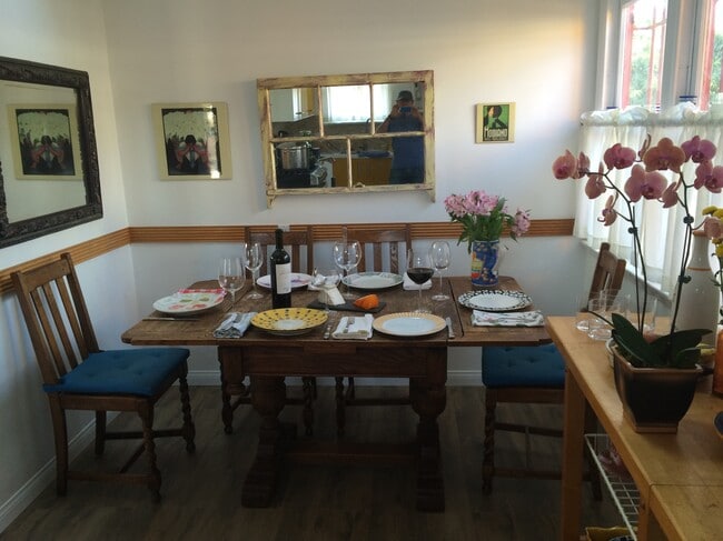 kitchen dining area - 701 Indiana Ave