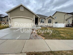 Building Photo - 3347 E Kennekuk Ln