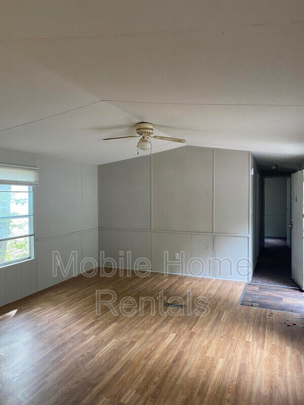 Building Photo - 2052 Athena Rd
