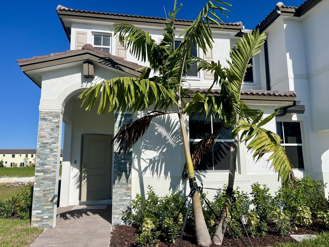 Foto principal - 2776 SE 26th Ave