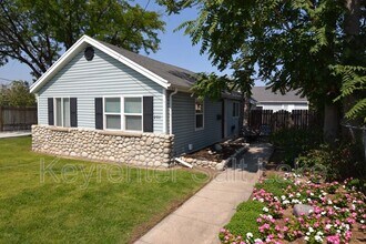 Building Photo - 201 E 8800 S