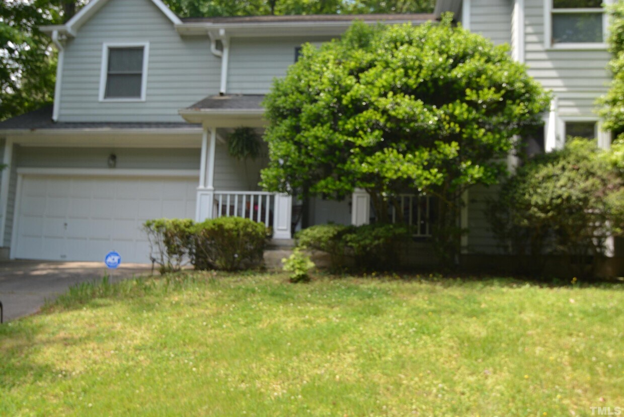 Primary Photo - 211 Oxford Hills Dr