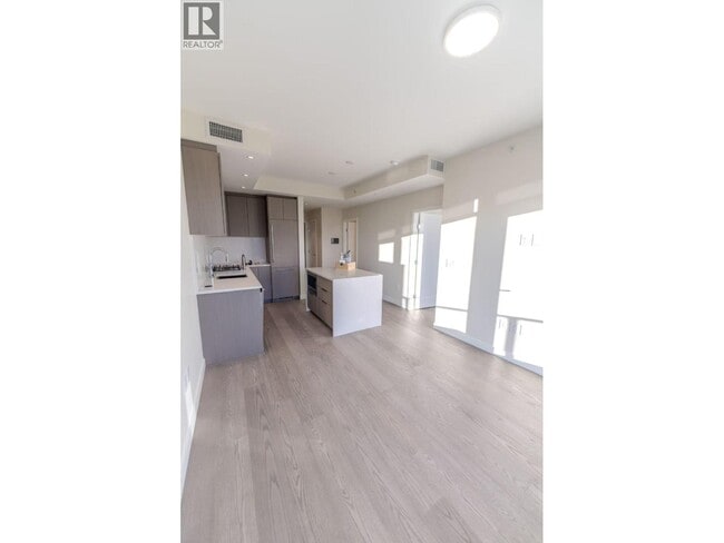 Building Photo - 6138 Birney Ave