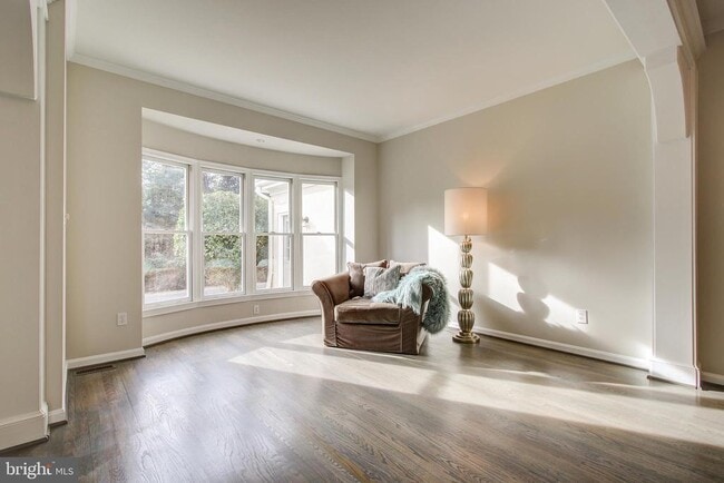 Foto del edificio - 710 Parrish Farm Ln