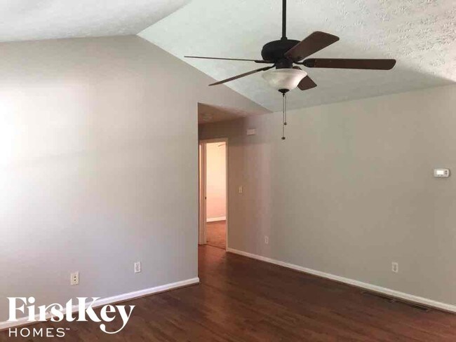 Building Photo - 5036 Balus Dr