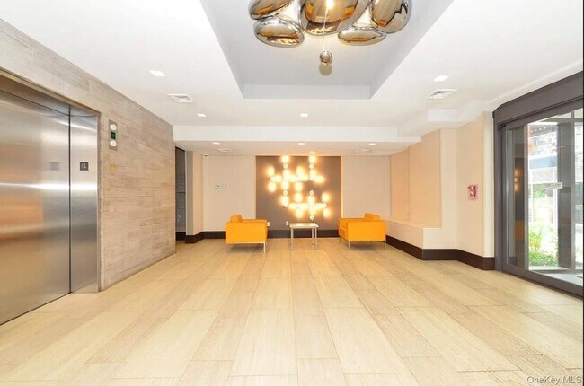 Foto del edificio - 39-16 Prince St