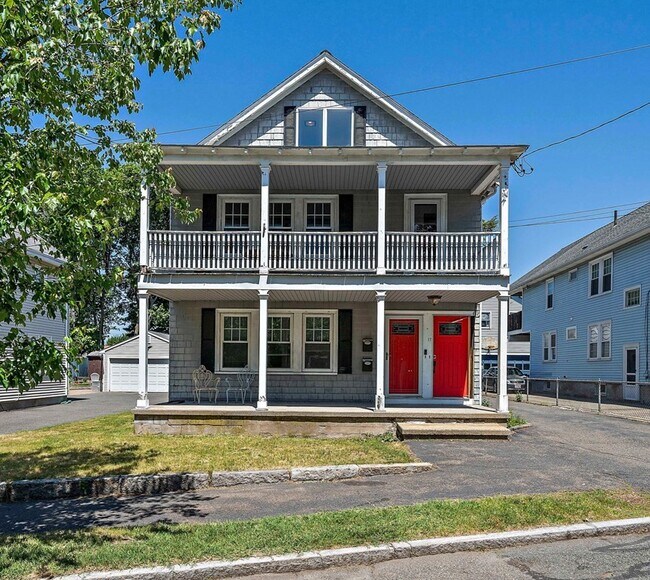 Building Photo - 17 Rendall Pl