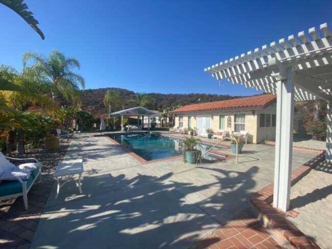 Foto del edificio - 34012 Oneal Rd
