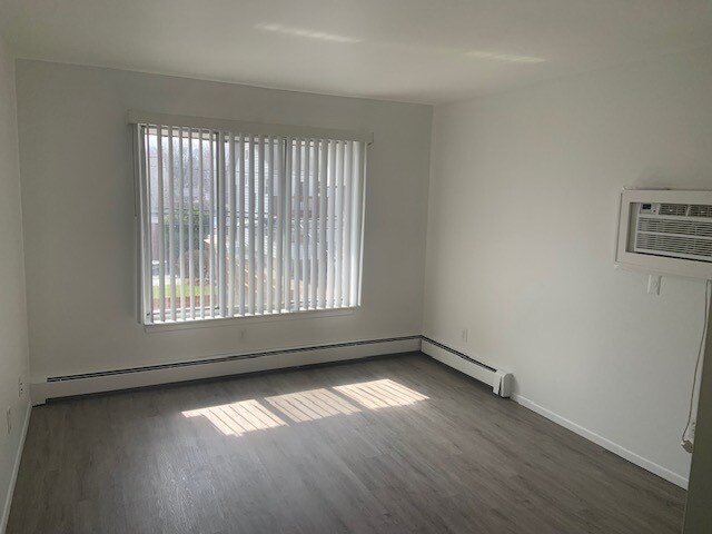 Foto del edificio - 637 Princeton Rd